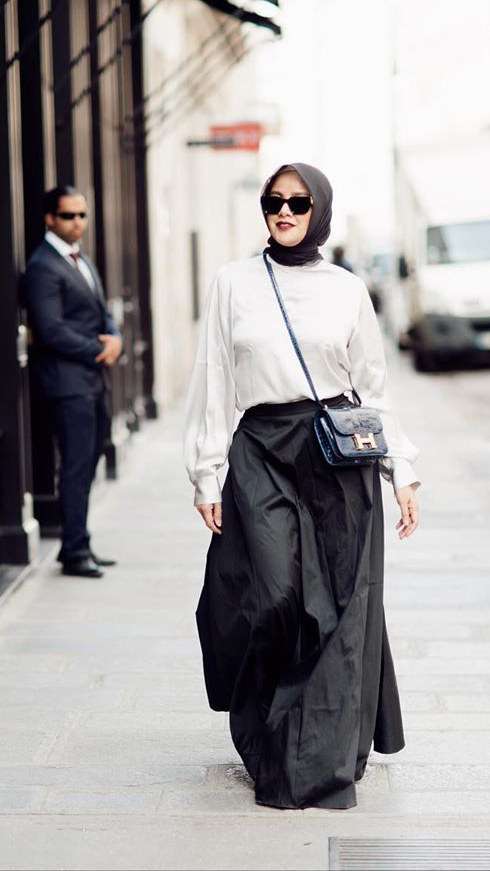Kece dan Fashionable Abis, Intip 5 Gaya Berhijab Olla Ramlan