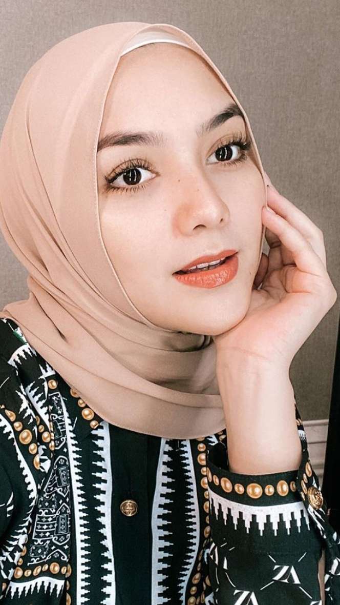 5 Artis Indonesia yang Masuk Daftar 100 Wanita Tercantik Dunia