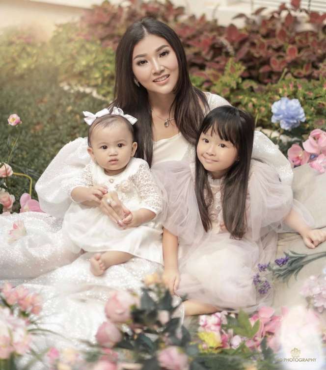 Gemas! 5 Pemotretan Anak Seleb Gak Kalah Kece dari Orangtuanya