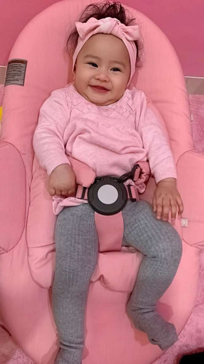 Potret Khalisa Aghnia, Anak Kartika Putri yang Imut Banget!