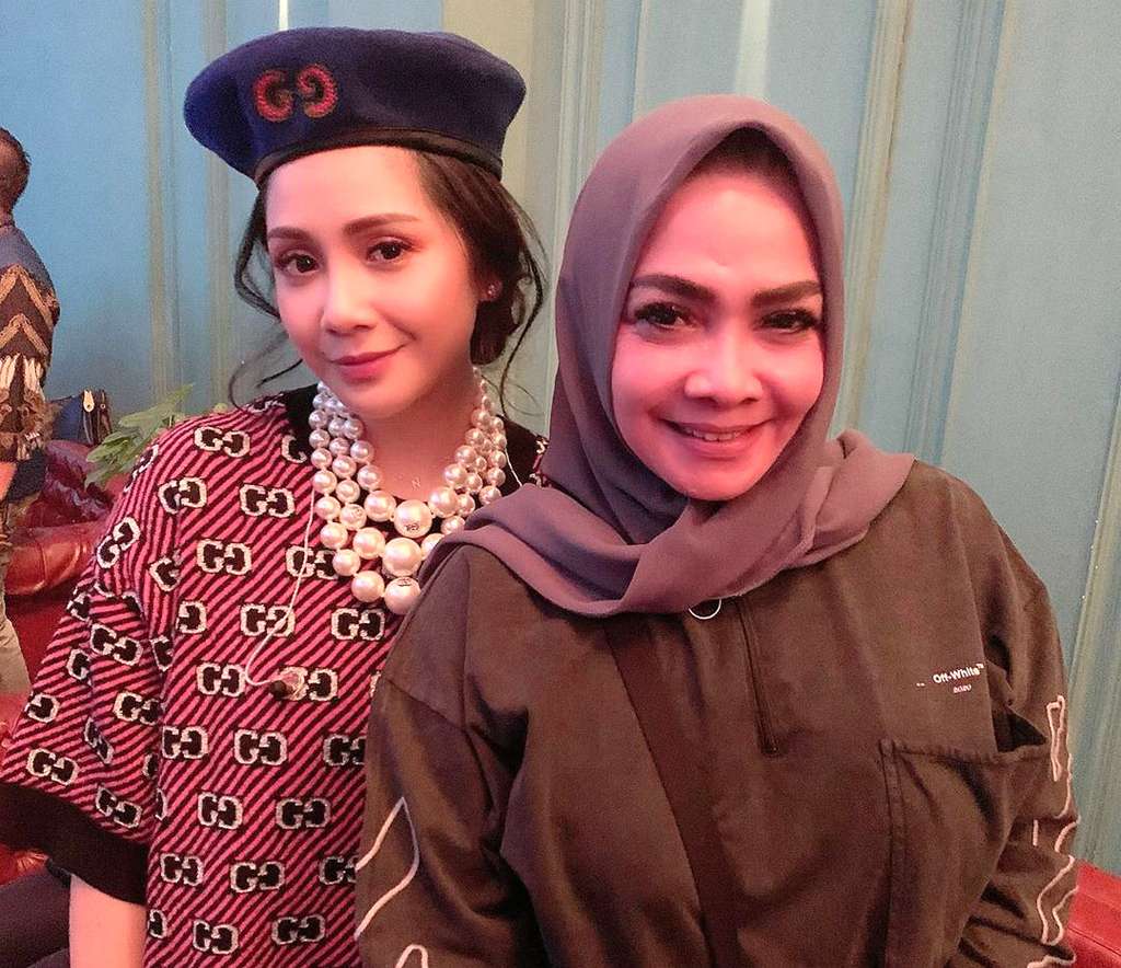 Tajir Melintir, Potret Ibu Nagita Slavina Kini Jualan Rendang