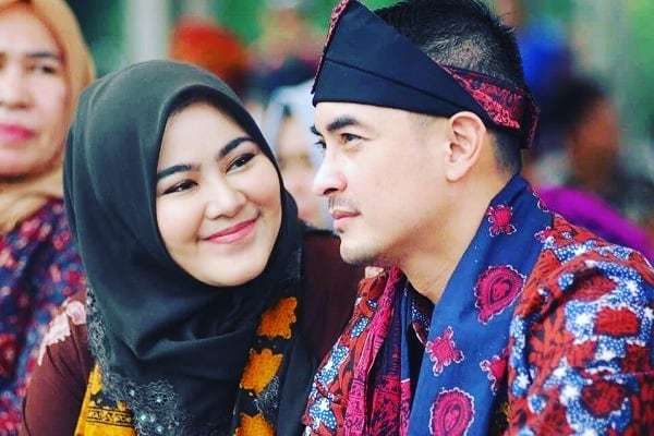 Zumi Zola Digugat Cerai Istri, Intip Potret Kenangan Mesranya