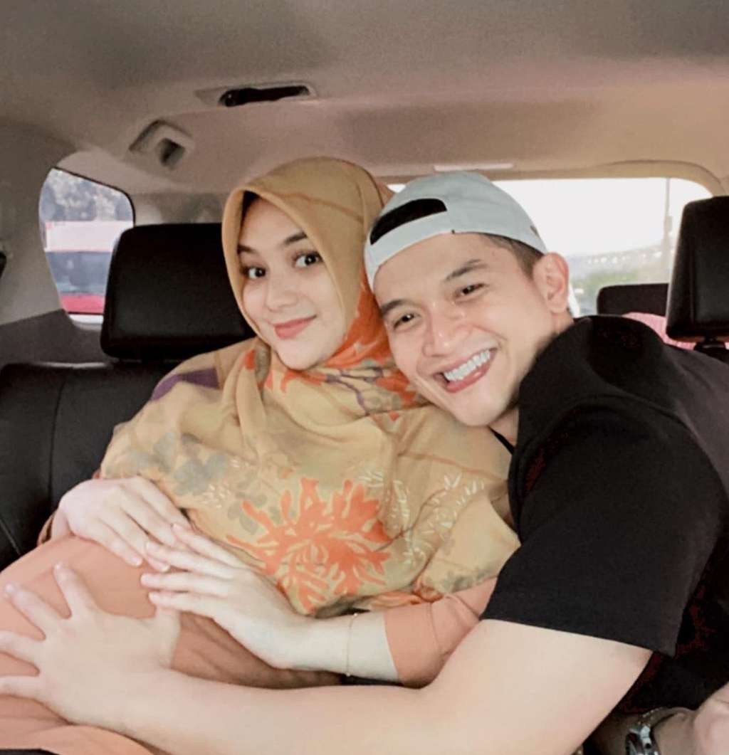 Bikin Iri, 5 Potret Mesra Babymoon Citra Kirana-Rezky Aditya