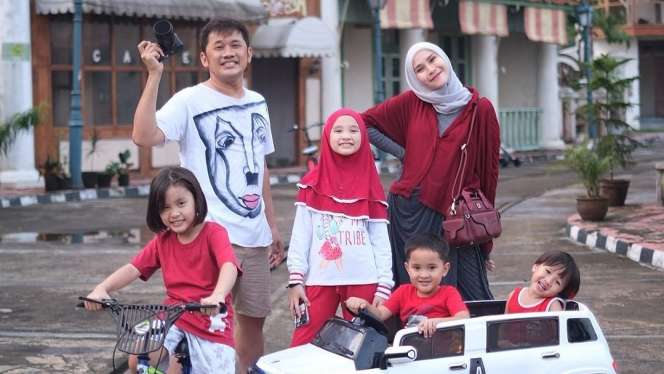 Momen Haru Detik-detik Zaskia Mecca Lahirkan Anak Kelima