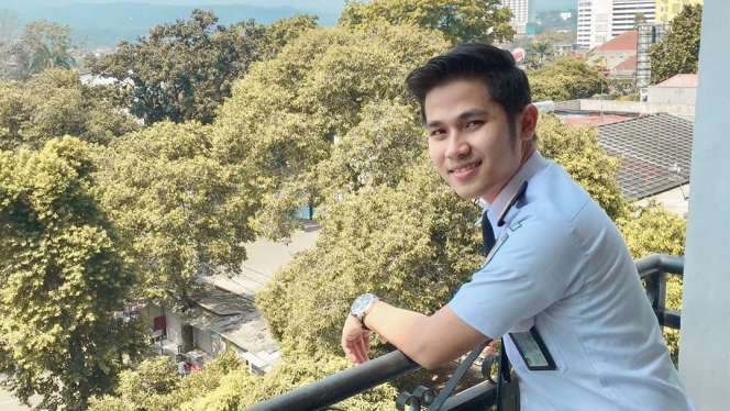 5 Potret Sosok Masinis Tampan yang Taklukan Hati Arafah Rianti