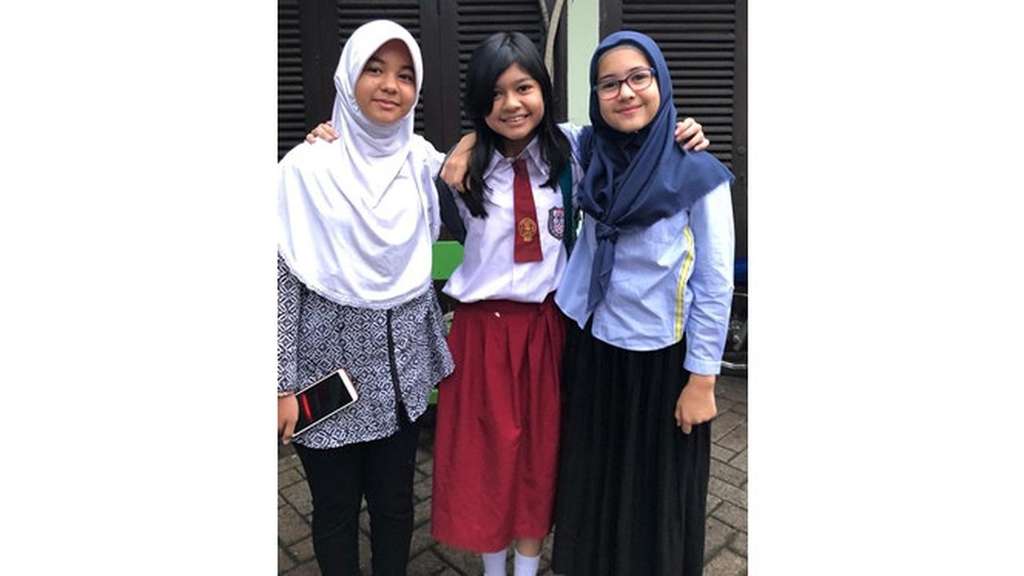 Manis & Imut Banget, Potret Lawas Sandrinna Michele saat SD