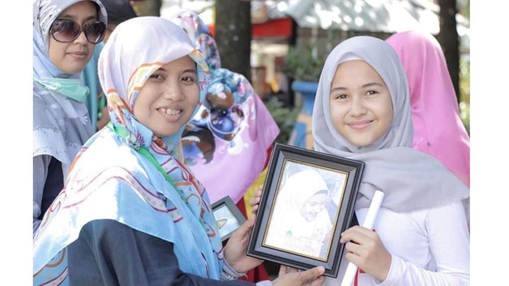 Manis & Imut Banget, Potret Lawas Sandrinna Michele saat SD