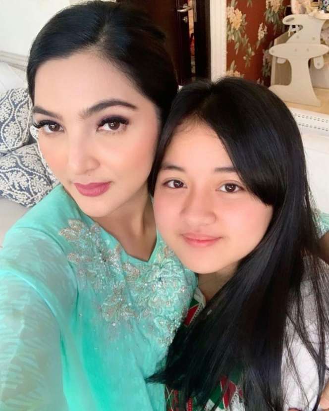 Mirip Banget! Intip Foto Selfie Ashanty Bareng ‘Kembaran'