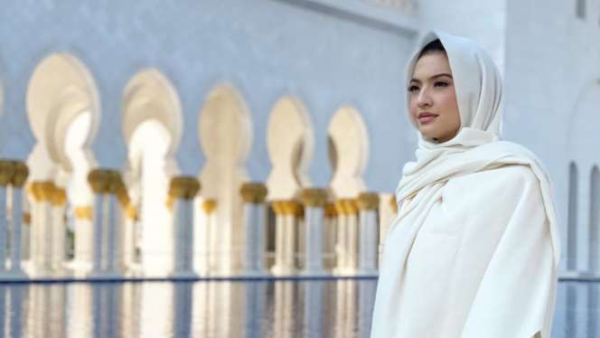 Jarang Terekspos, 5 Seleb Cantik Ini Ternyata Anak Pejabat Lho