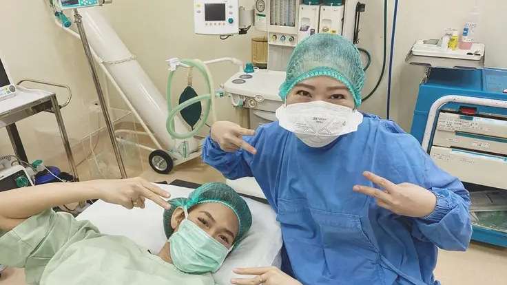 Momen Istri Gilang Dirga Jalani Program Bayi Tabung, Haru!