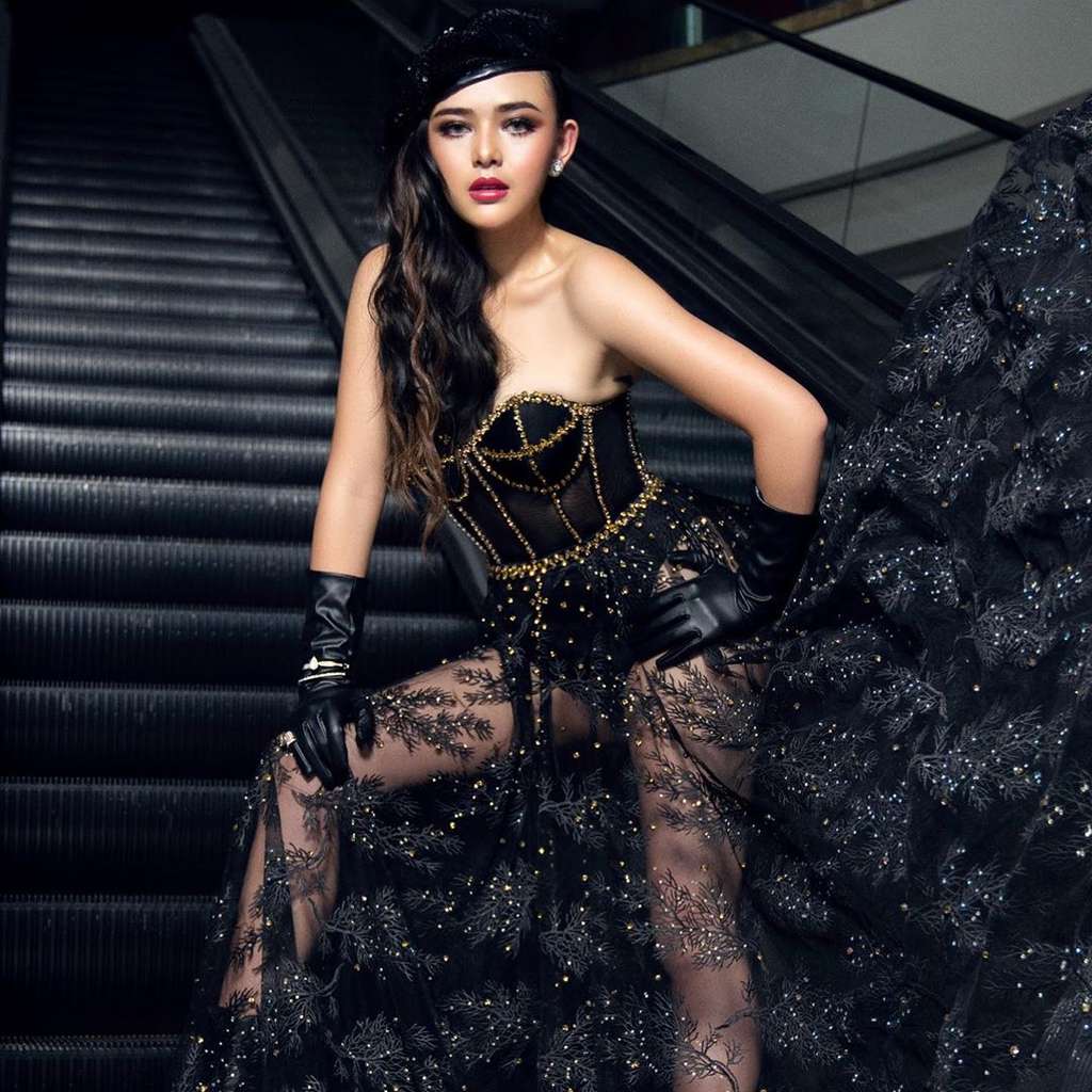 Mengintip Potret Seksi Amanda Manopo, Bikin Cowok Gemetaran!