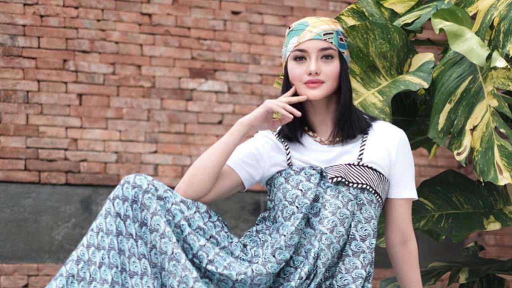 Tetap Setia, 5 Seleb Ini Pilih Sendiri Usai Suami Meninggal