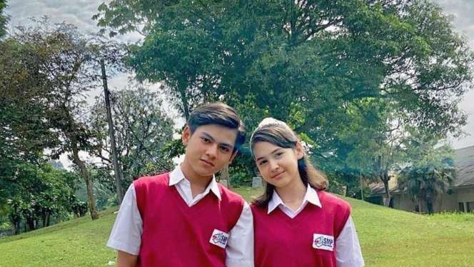 Potret dari Kecil Hingga Remaja Rey Bong, Ganteng Banget!