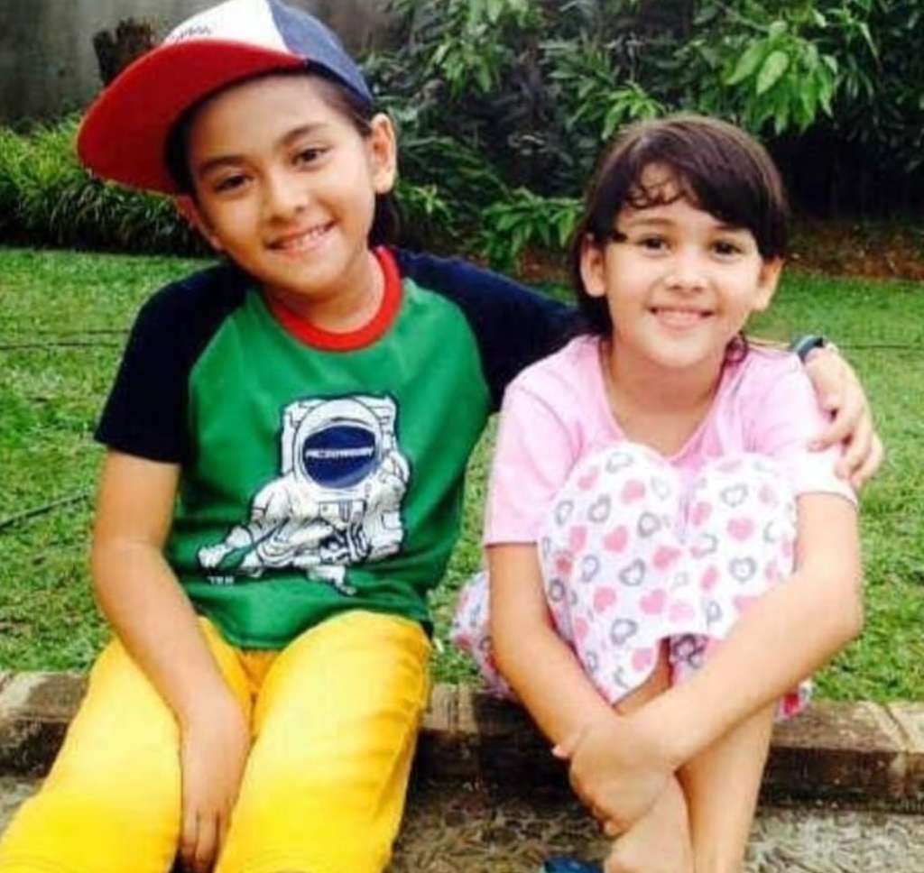 Potret dari Kecil Hingga Remaja Rey Bong, Ganteng Banget!