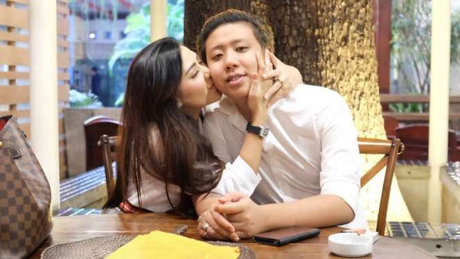 Rumah Tangga Retak, Ini Potret Kenangan Manis Pablo-Rey Utami