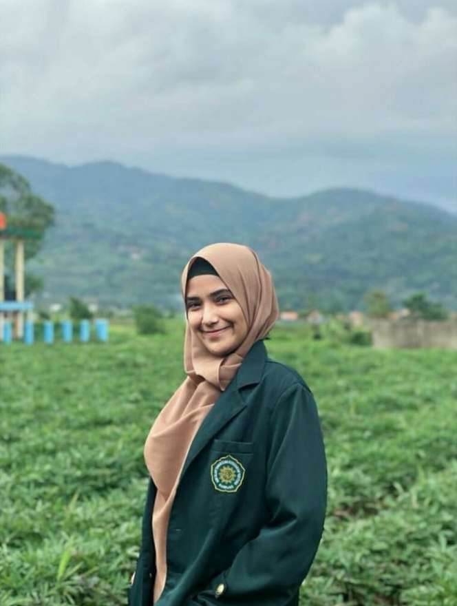 Intip Potret Cantiknya Nadya Rahayu, Istri Rizky D’Academy