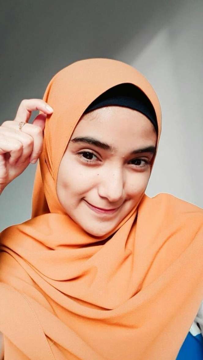Intip Potret Cantiknya Nadya Rahayu, Istri Rizky D’Academy