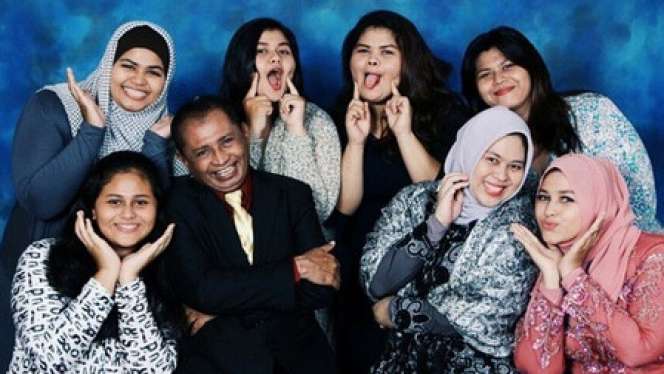 Potret Mona Rizqia Putri Pelawak Kadir, Cantiknya Kebangetan!