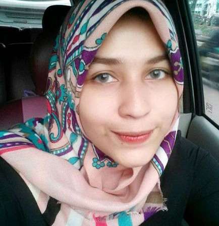 Potret Mona Rizqia Putri Pelawak Kadir, Cantiknya Kebangetan!
