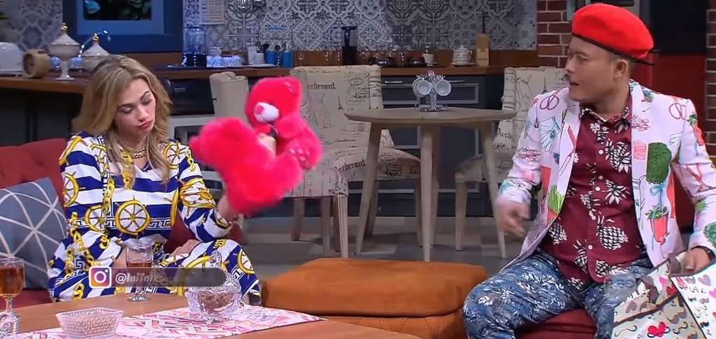 Catherine Wilson & 4 Selebriti Diduga Mabuk Saat Tampil di TV