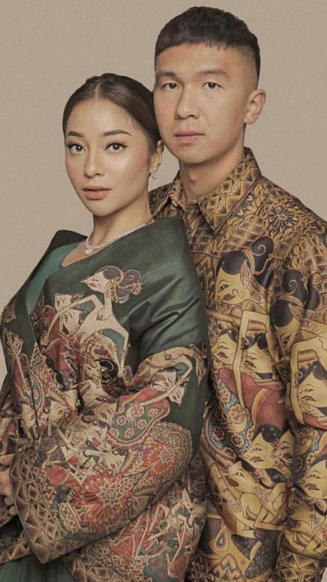 Menuju Halal! Intip Manisnya Foto Prewedding Nikita Willy