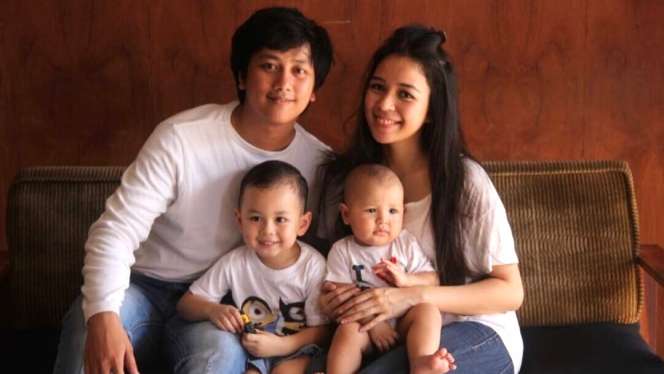Mengintip Foto Cantiknya Amanda Annete, Putri Angkat Anjasmara