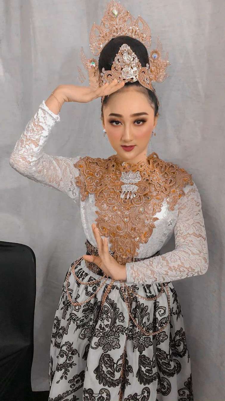 Pesona 5 Seleb Cilik yang Kini Beranjak Dewasa, Cantik Banget!
