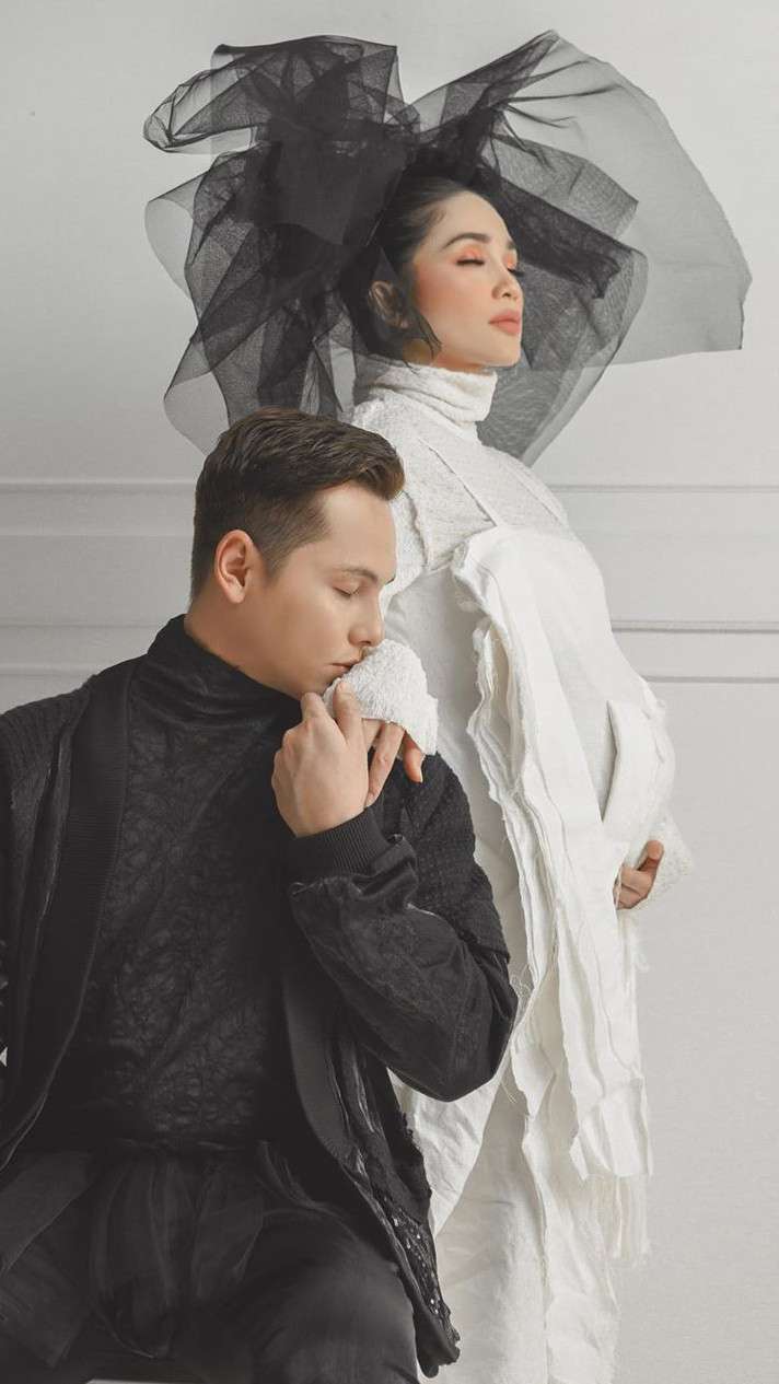 Bak Pasangan Drakor, Intip Gaya Foto Maternity Ussy-Andhika