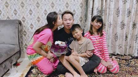 Single Father, 5 Seleb Cowok Ini Tetap Bahagia Bersama Anak