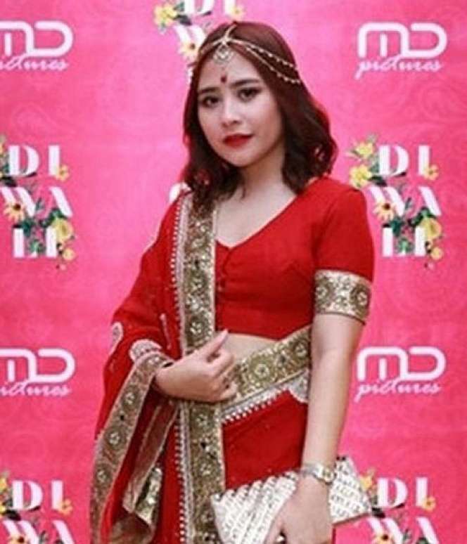 Gaya Seleb Cantik Indonesia Tampil Ala Bollywood, Cantik!