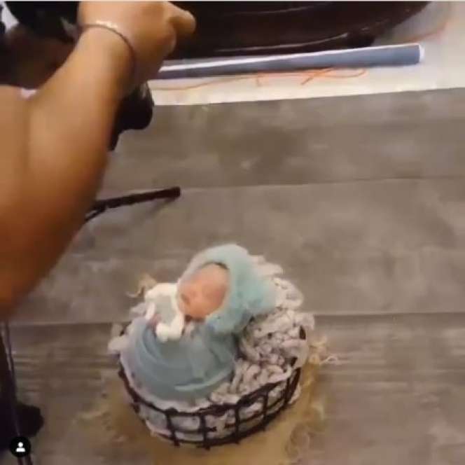 Potret Menggemaskan Baby Shaquille, Anak Roger & Cut Meyriska