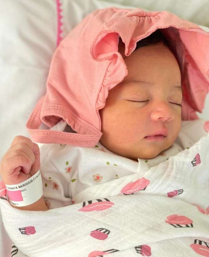 Potret Menggemaskan Anak Pertama Rianti Cartwright