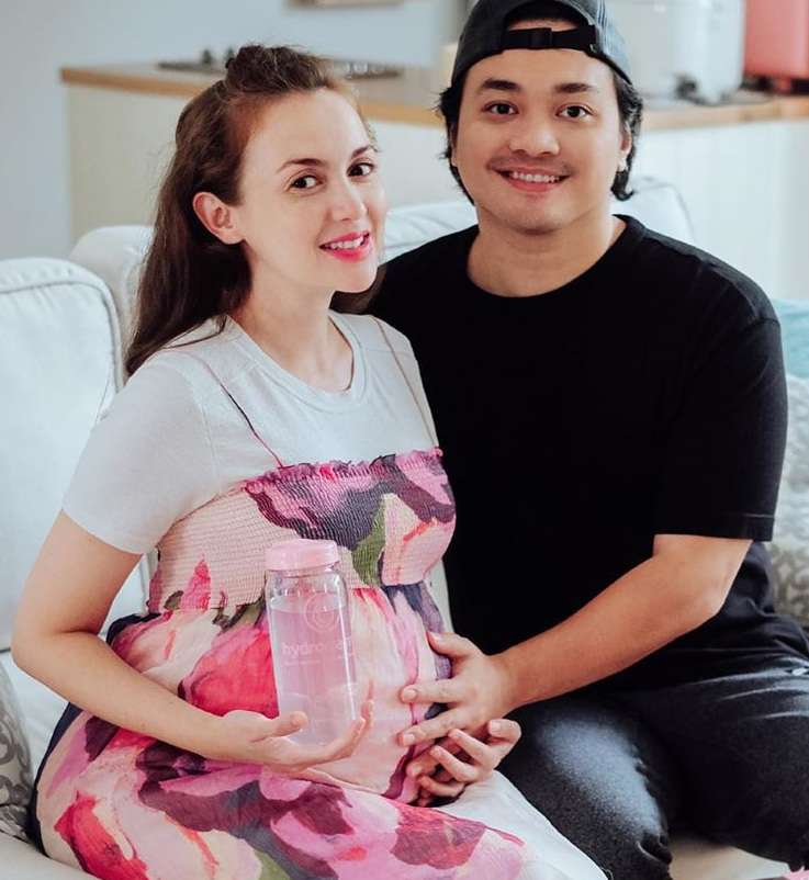 Potret Menggemaskan Anak Pertama Rianti Cartwright