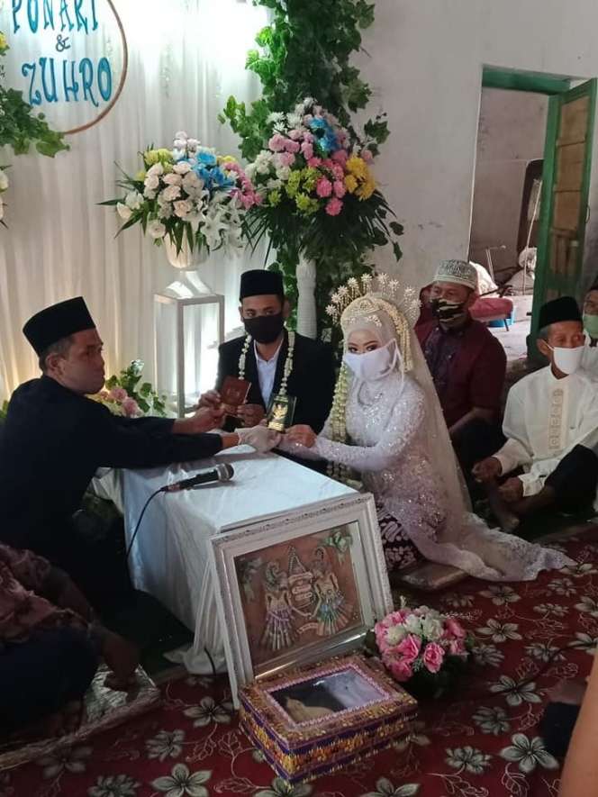 Potret Ponari 'Dukun Cilik', Baru Nikah & Istrinya Cantik Lho!