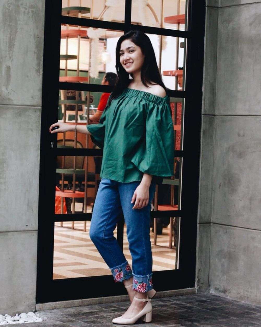 Mengintip Pesona Cut Syifa, Bukti Cantiknya Gak Kaleng-kaleng!