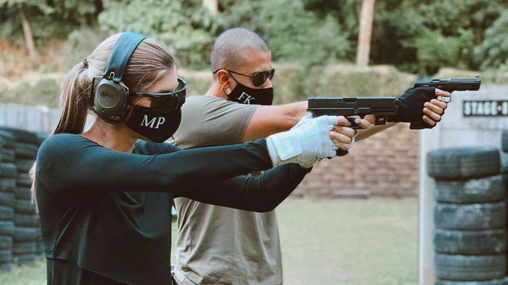 Intip Gaya 5 Seleb Cantik saat Latihan Menembak, Gahar Banget!