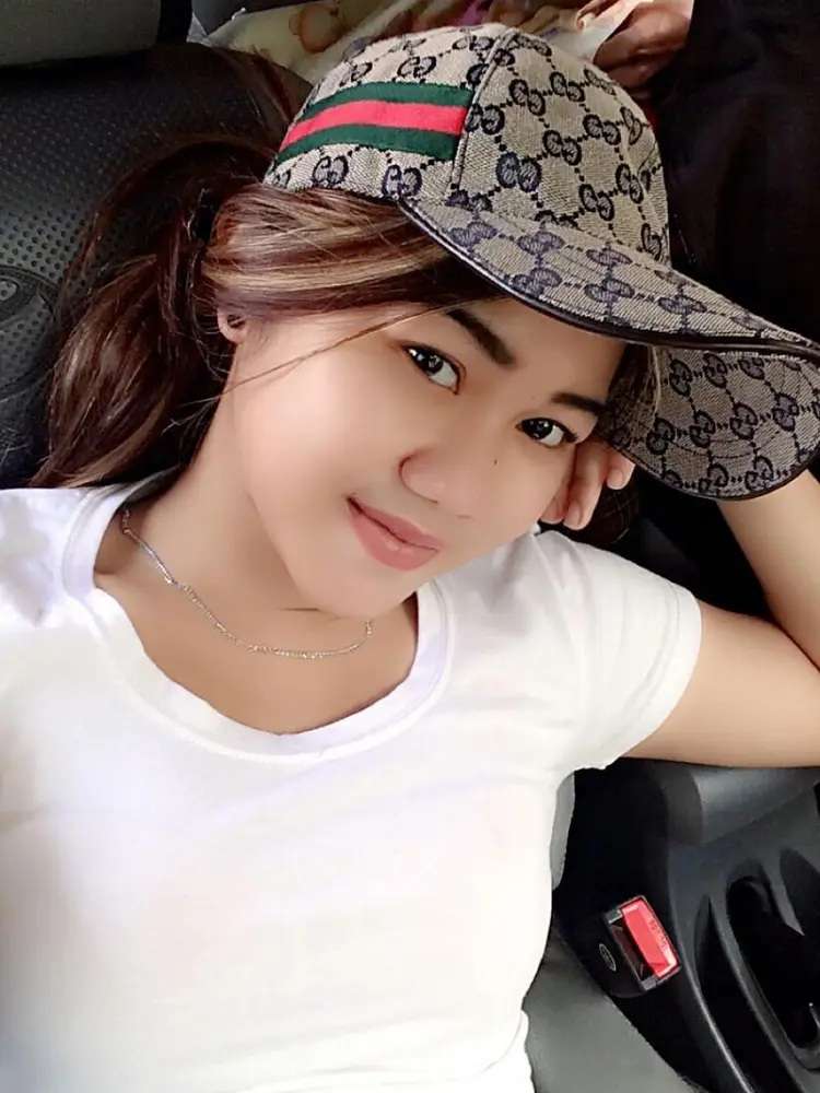 Pesona Cantik Gita Reysa, Istri Bopak Castello, Beda 28 Tahun!