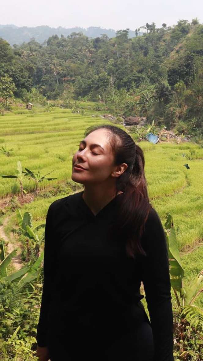 Pesona Wajah 5 Seleb Blasteran Tanpa Makeup, Cantik Natural!