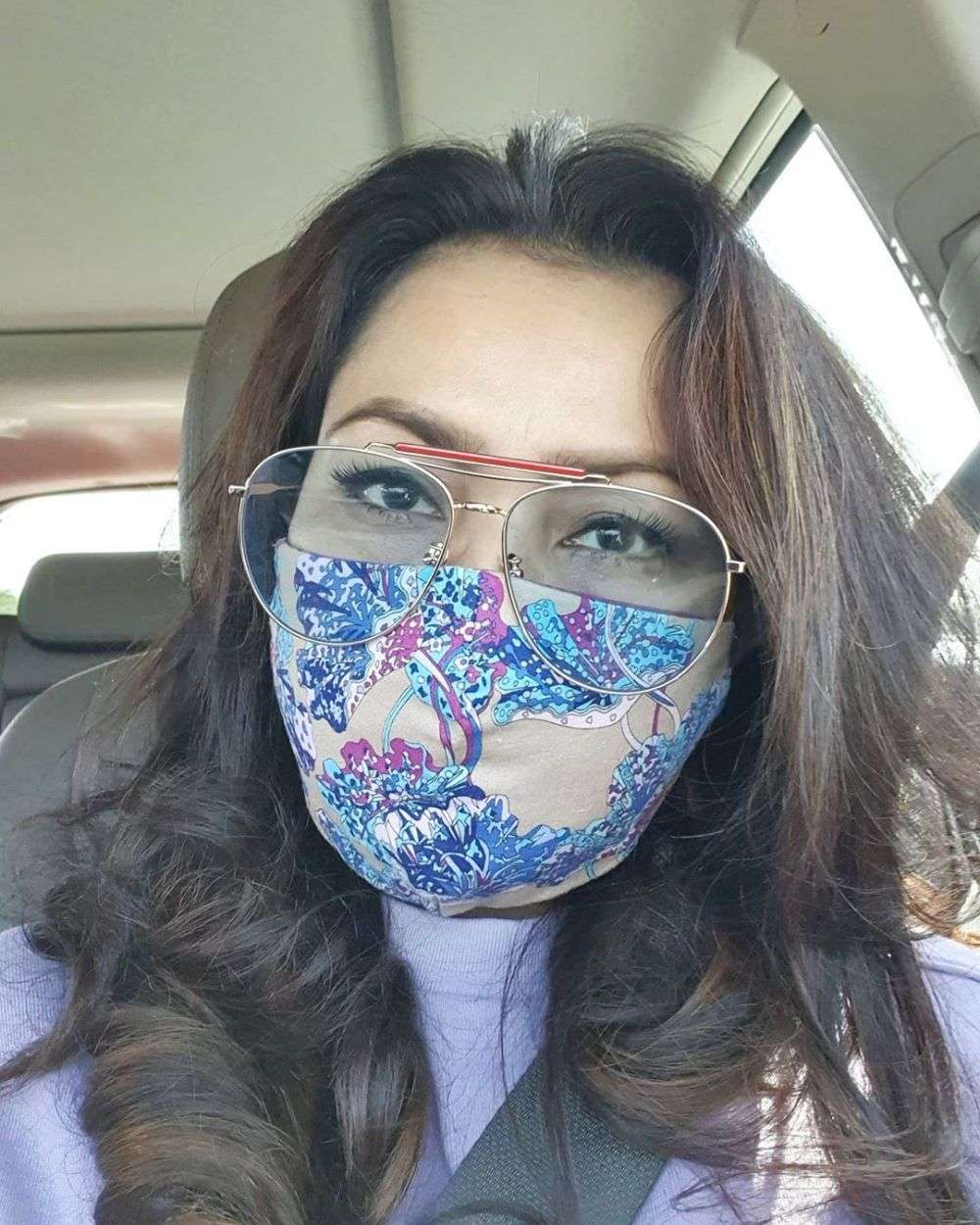 Gaya Mayangsari Pakai Masker & Kacamata Mewah, Kece Maksimal!