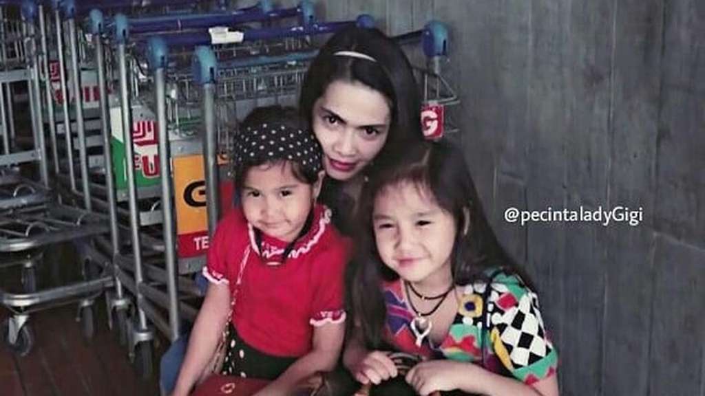 Gemes Banget! Foto Masa Kecil Nagita Slavina & Caca Tengker