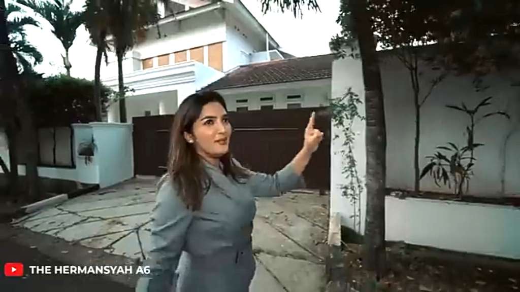 Mengintip Potret Rumah Masa Kecil Ashanty, Bikin Aurel Melongo