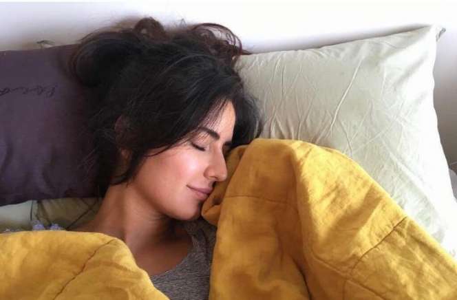 Potret Wajah Baru Bangun Tidur 5 Seleb Bollywood, Kepoin Yuk!