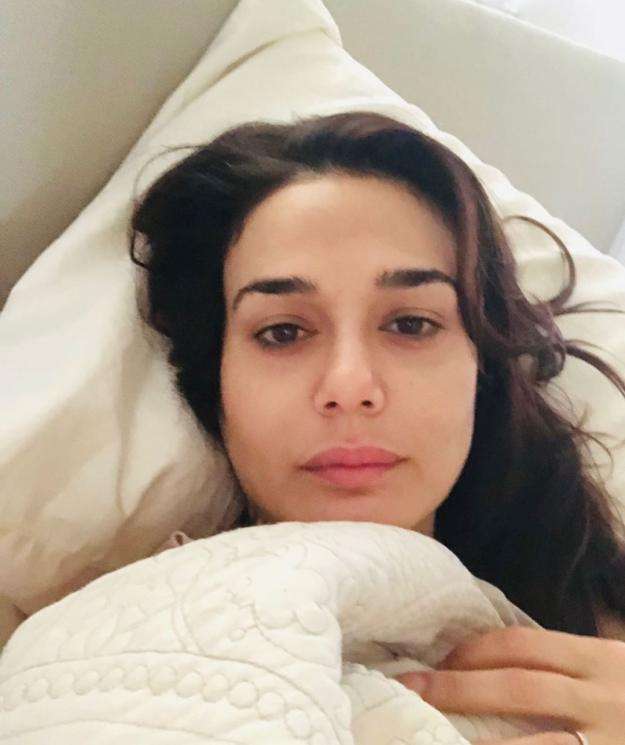 Potret Wajah Baru Bangun Tidur 5 Seleb Bollywood, Kepoin Yuk!