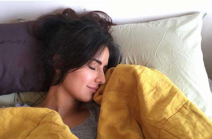 Potret Wajah Baru Bangun Tidur 5 Seleb Bollywood, Kepoin Yuk!
