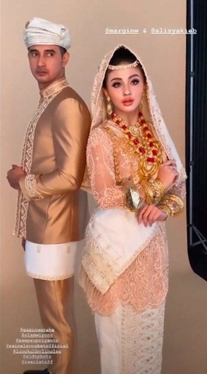 Sweet Banget! Lihat Potret Prewedding Ali Syakieb & Kekasih