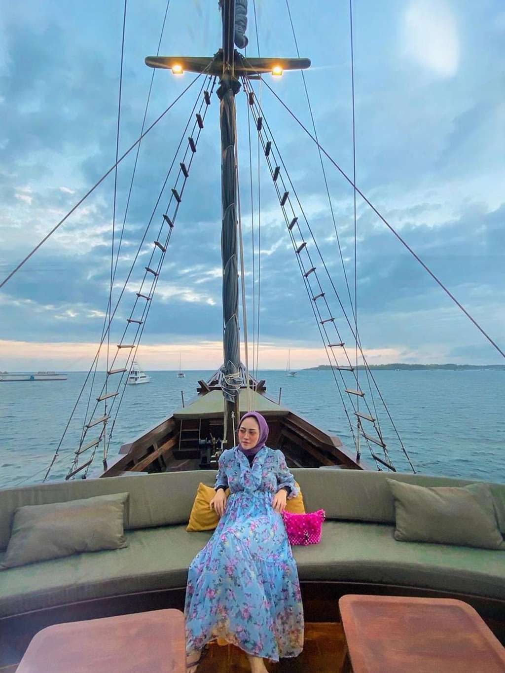 Liburan Mewah Rachel Vennya di Sumba, The Real Sultan!