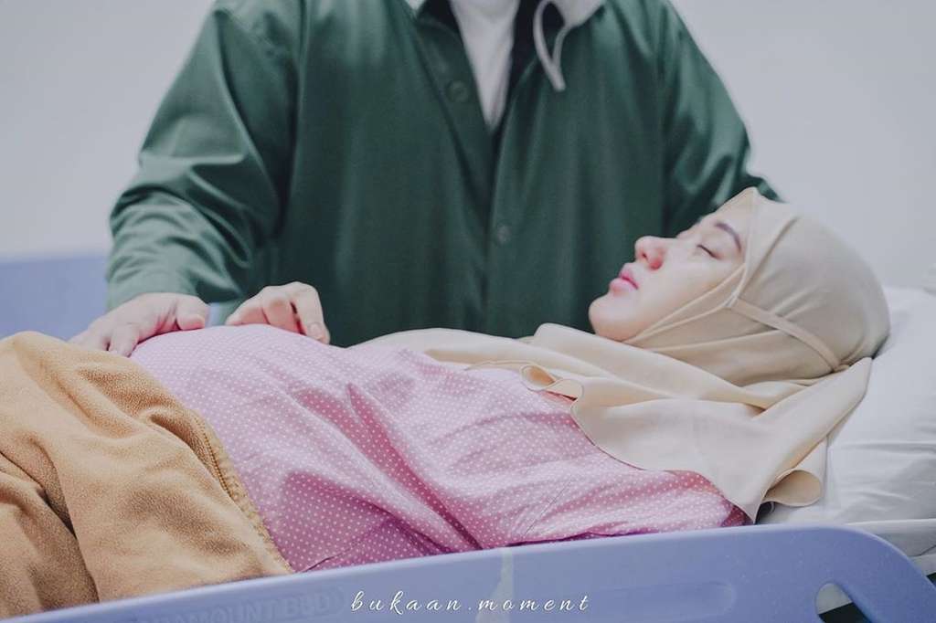 Momen Menegangkan Dian Pelangi Lahirkan Anak Pertama