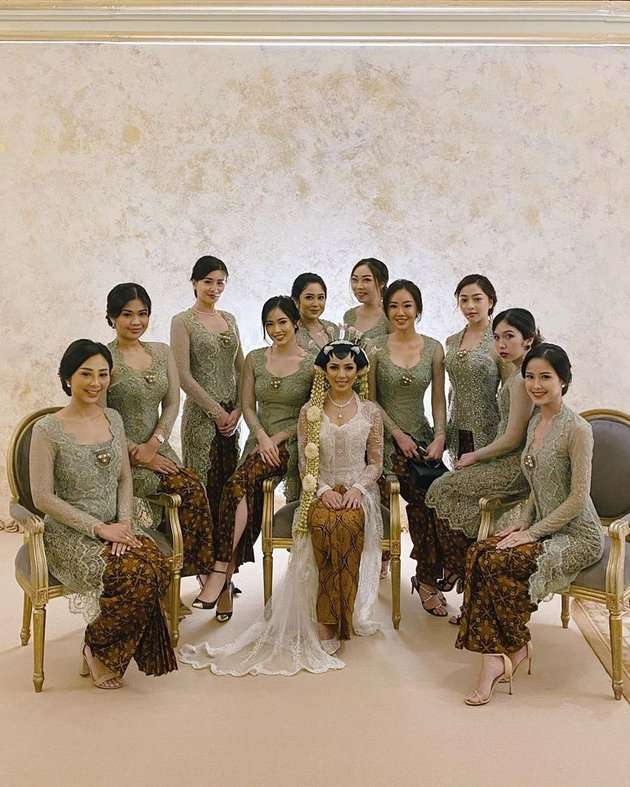 Megah & Usung Adat Jawa, 7 Momen Akad Nikah Arya Bakrie-Vannya