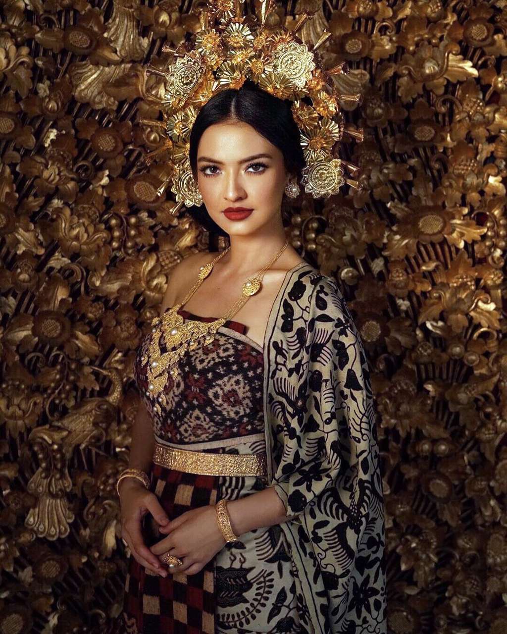 Cantik Gak Ketulungan, Pesona Raline Shah Pakai Baju Adat Bali