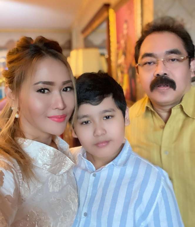 Pantang Menyerah! 5 Seleb Ini Menunggu Lama Miliki Momongan